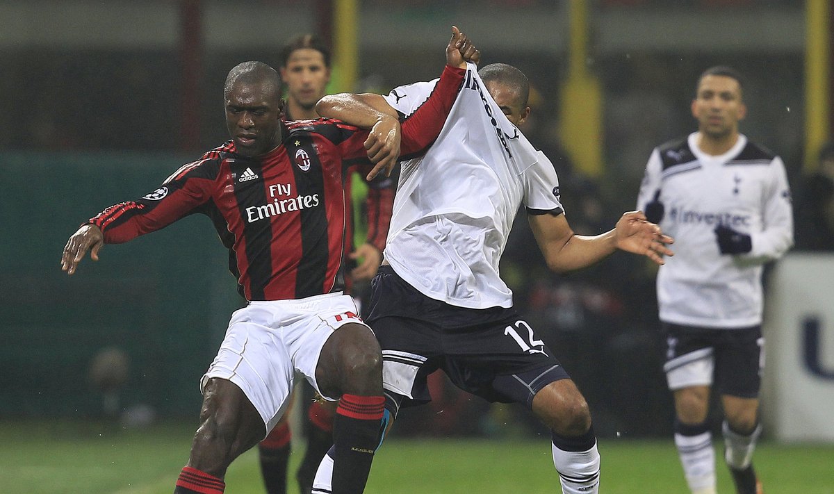 Clarence‘as Seedorfas („Milan“) kovoja su Wilsonu Palaciosu („Tottenham“)