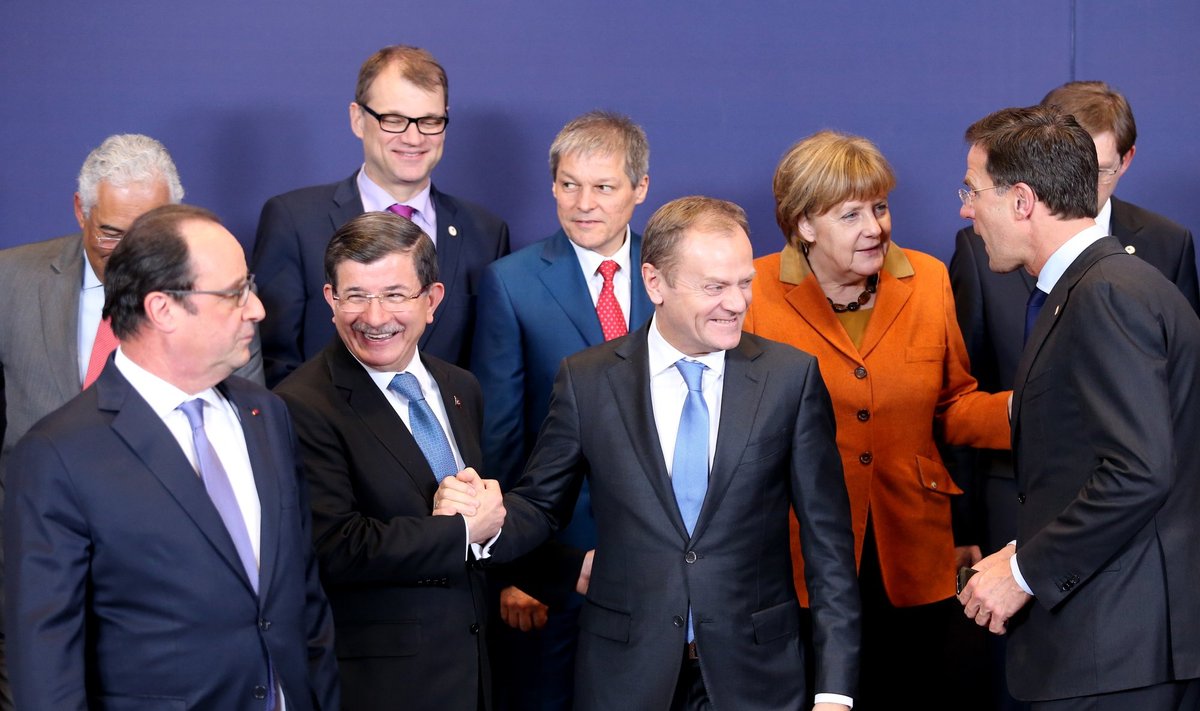 A. Merkel, D. Tuskas, A. Davutoglu, F. Hollande'as