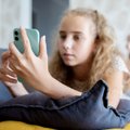 Jungtinėje Karalystėje svarstoma uždrausti parduoti išmaniuosius telefonus jaunesniems nei 16 metų asmenims