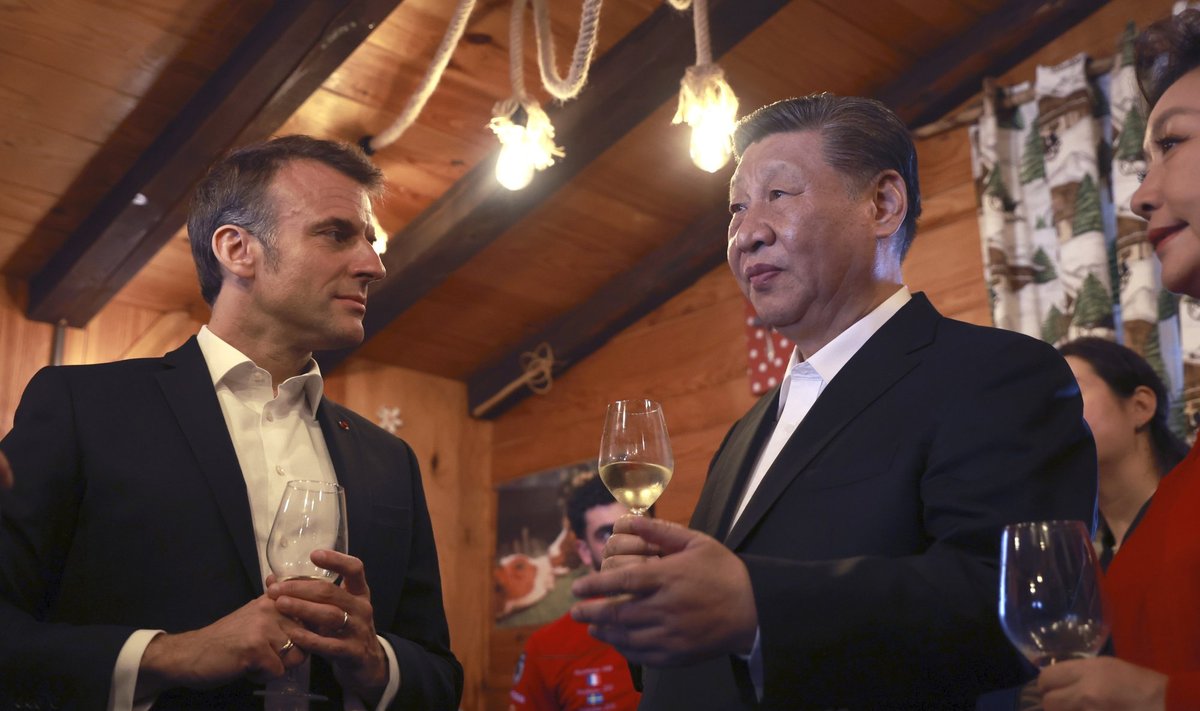 Macronas susitiko su Xi Jinpingu