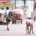 Indijos miesto stotyje beždžiones vaiko „beždžionžmogis“