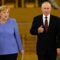 Putinas su Merkel ir Macronu telefonu aptarė padėtį Ukrainoje