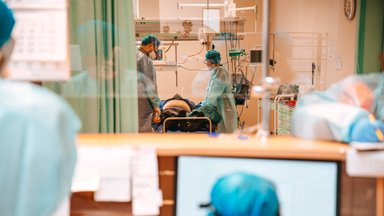 Patient of embattled Vilnius hospital becomes 61st coronavirus fatality