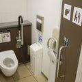 Japonai kovoja su energetikos krize: gyventojus ragina nebešildyti tualetų sėdynių