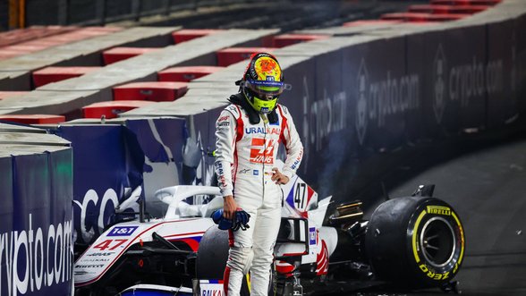 Schumacheris – 2021 metų F-1 „čempionas“ pagal avarijose padarytą finansinę žalą savo komandai