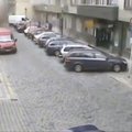 Paskelbtas vaizdo įrašas, kaip nugriaudėjo sprogimas Prahoje