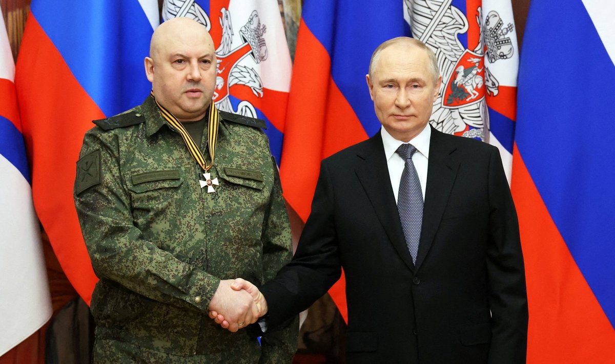Sergejus Surovikinas, Vladimiras Putinas