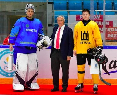 Arvidas Domeika (dešinėje, Foto: IIHF)