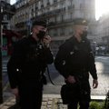 Paryžiuje dėl mišių, kuriose nebuvo laikomasi saugumo reikalavimų, sulaikyti 2 dvasininkai