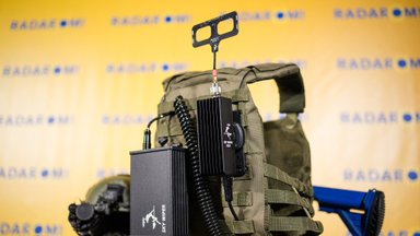 Blue/Yellow передала украинским военным еще 100 защитных комплектов