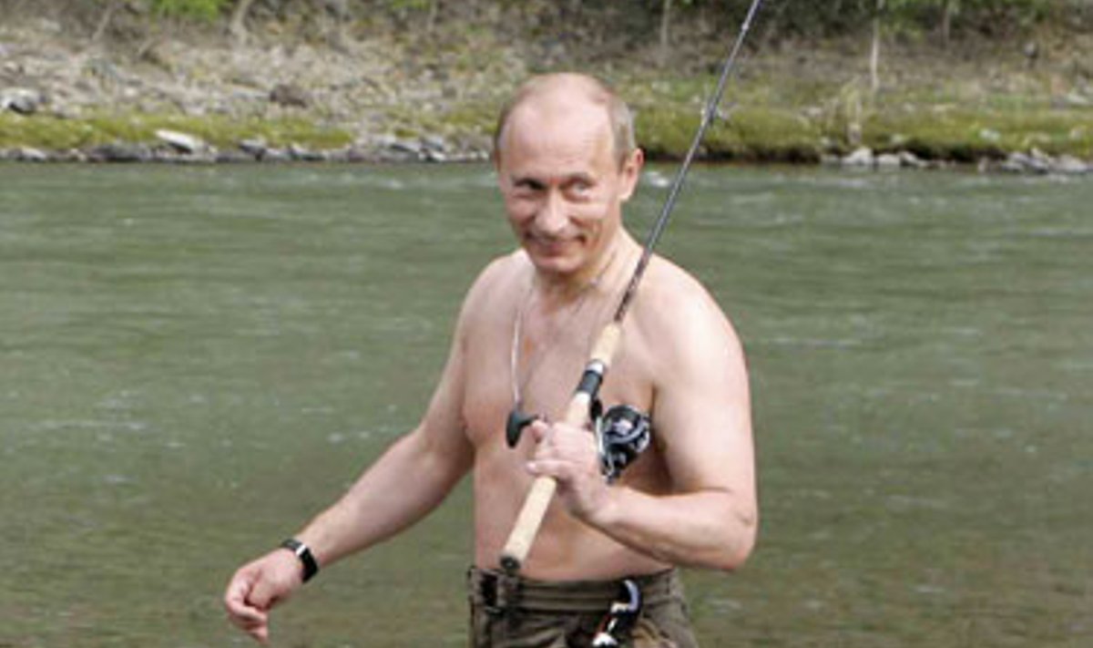 Vladimiras Putinas žvejoja