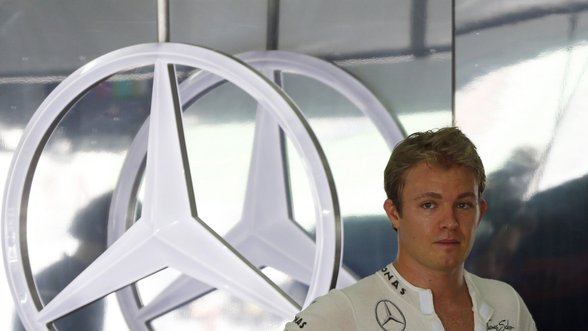 N.Rosbergas: buvau greičiausias sausoje trasoje