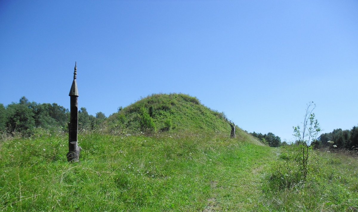 Šeimyniškių piliakalnis