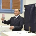 Berlusconi pavyko grįžti į parlamentą