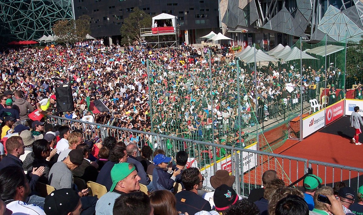 Benamių pasaulio futbolo čempionatai sutraukia minias žiūrovų