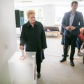 Grybauskaitė balsavo antrajame prezidento rinkimų ture: atskubėjo iškart po vizito Taivane