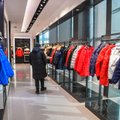 Ekspertas iš JK: nenustebkite, jei drabužių parduotuvė paltą pasiūlys išbandyti šaldiklyje