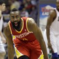 NBA: „Rockets“ iškovojo trečią pergalę iš eilės, „Raptors“ suklupo namuose