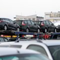 Kauno automobilių turguje – dar nematyti mašinų gabenimo būdai