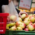 Klimato pasekmės: obuolių supirkta 4 kartus mažiau, braškių 3,6 karto daugiau