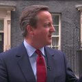 Pamiršęs apie mikrofoną D. Cameronas prajuokino Didžiąją Britaniją