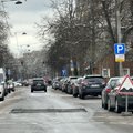 Naujos dangos nebus: Vilniaus Naujamiestyje vėl lopomos gatvės