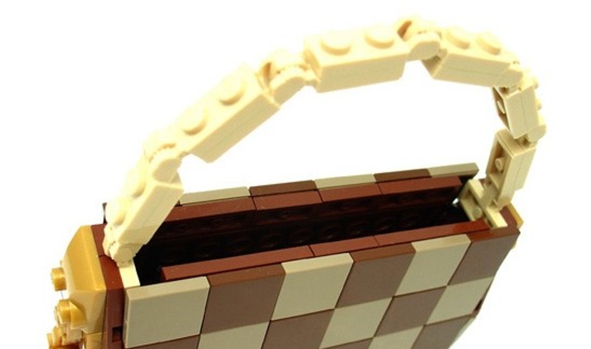 „Lego“ ir „Louis Vuitton“ rankinė