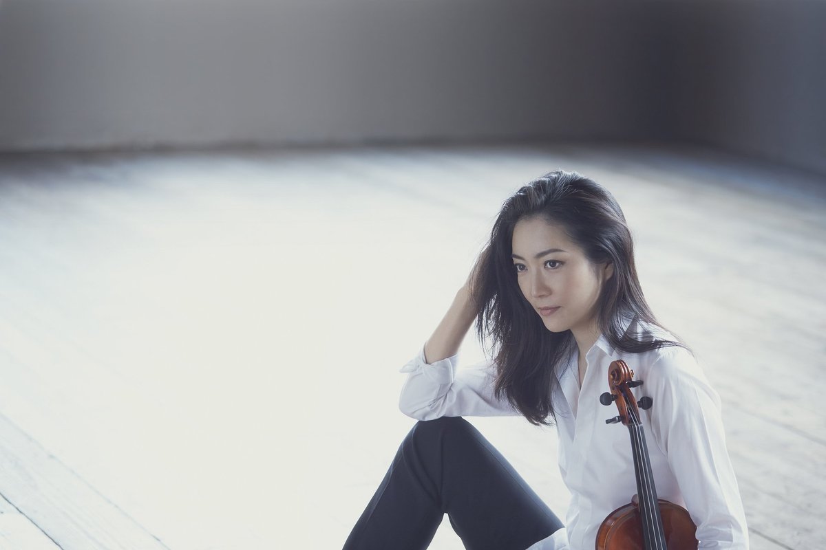 Il violinista di fama mondiale Akiko Suwanai si esibirà a Vilnius