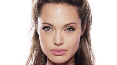 O. Žuravliova pataria, kaip išgauti A. Jolie skruostikaulių efektą