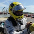 N. Rosbergas apie kovą dėl titulo negalvoja