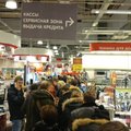 Жители Беларуси и Казахстана массово едут на шопинг в Россию