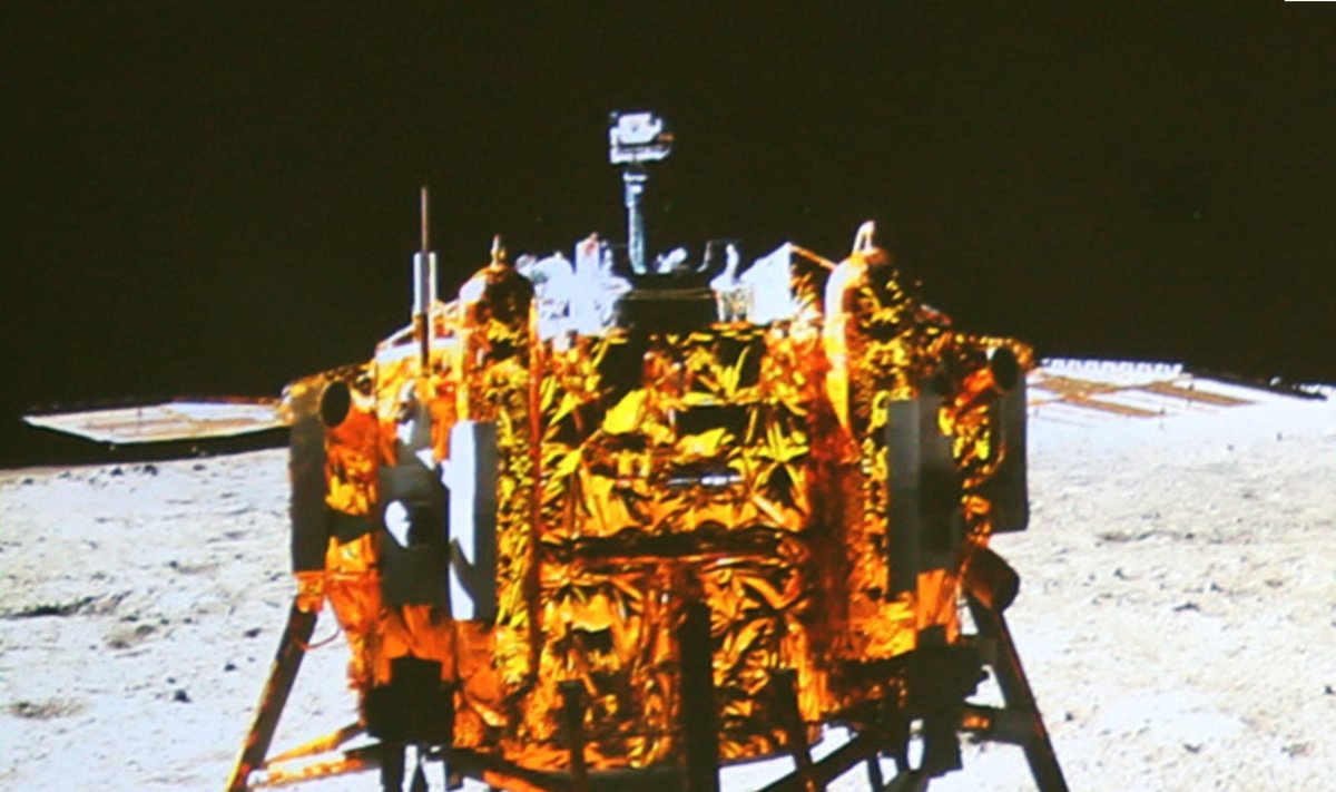 Nusileidimo modulio nuotrauka, užfiksuota iš mėnuleigio "Yutu" 
