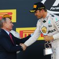 Labai keistas Vladimiro Putino požiūris į darbą nustebino F-1 pilotą Nico Rosbergą