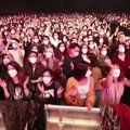 Vaizdai, nuo kokių esame atpratę: koncerte Barselonoje šėlo 5000 žmonių