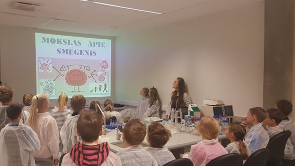 Dovana Kauno regiono moksleiviams – edukacinė programa, kviečianti pažinti nepaprastą mokslo pasaulį
