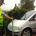 Šiaulių patruliai, nors ir pasibaigus tarnybos laikui, sulaikė sunkiai girtą vairuotoją