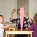Montessori metodas: kuo išskirtiniai italų medikės įkvėpti žaislai ir kodėl vaikams nepatariama žaisti su princesėmis bei drakonais