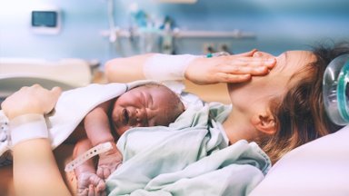 Gydytoja papasakojo, kokie kūno pokyčiai laukia po gimdymo: kas normalu, o dėl ko kreiptis pagalbos?