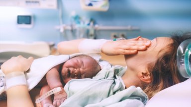 Gydytoja papasakojo, kokie kūno pokyčiai laukia po gimdymo: kas normalu, o dėl ko kreiptis pagalbos?