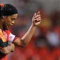 Ronaldinho dar nebaigia futbolininko karjeros