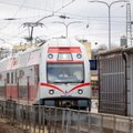 Vilniaus-Kauno maršruto keleiviai nepatenkinti: traukiniai sausakimši, nelieka vietos nė prisėsti