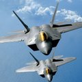 Pirmieji į Europą pasiųsti JAV naikintuvai F-22 nusileido Lenkijoje
