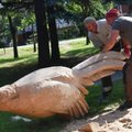 Šunskų miestelis pasipuoš medžio skulptūromis