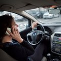Pokalbis telefonu vairuojant baigėsi rimta avarija: prieš akis prabėgo visas gyvenimas