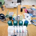 Dvi siuvimo įmonės stabdo veiklą: atleidžiami dešimtys darbuotojų 