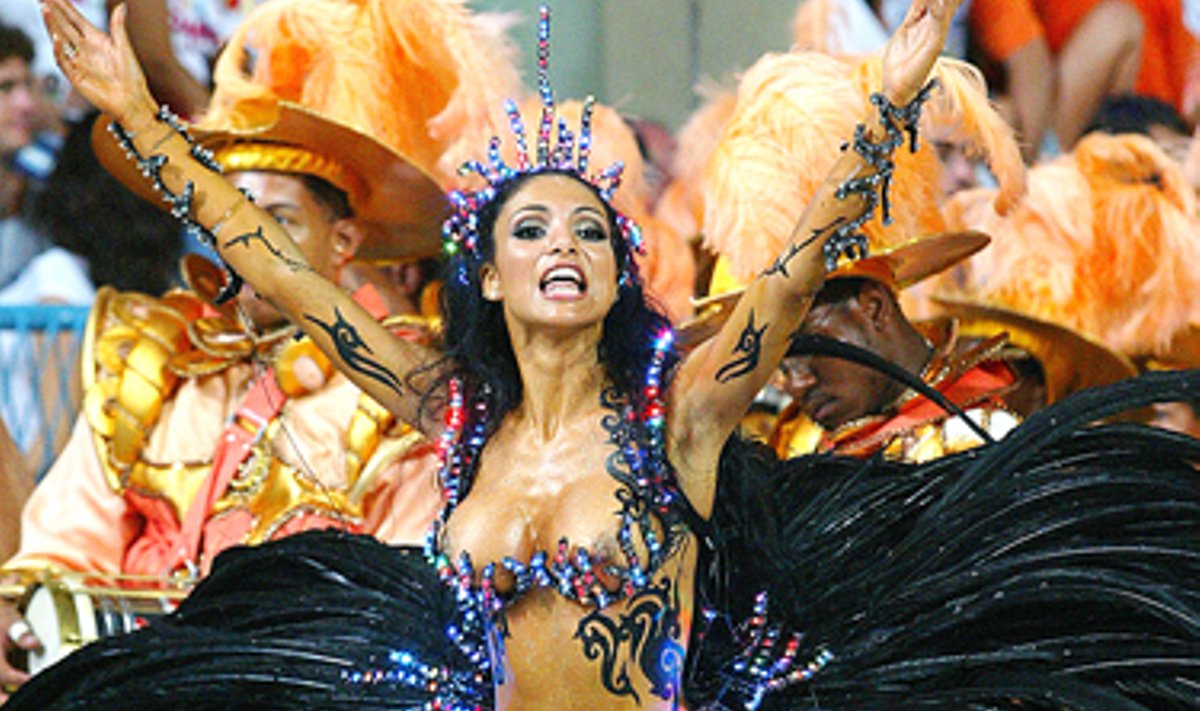 Karnavalo Rio de Žaneire dalyvė. 