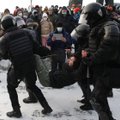 Rusijos Tolimųjų Rytų ir Sibiro regione sulaikyta beveik 800 protestuotojų