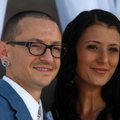„Linkin Park“ lyderio Chesterio Benningtono našlė po 2 metų gedulo vėl ištekėjo: sielos bičiulio mirtis nereiškia, kad mirėte ir jūs