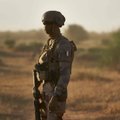 Prancūzija paskelbė apie dalinį karių išvedimą iš Nigerio