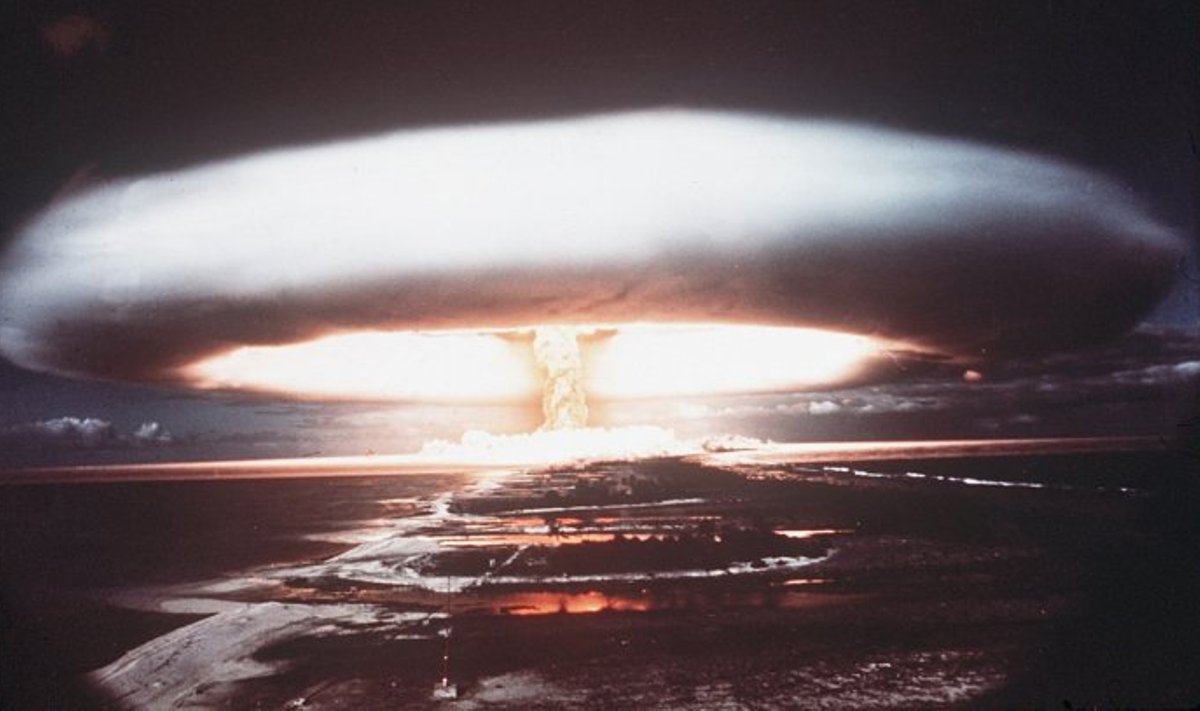 Atominės bombos bandymai praėjusio amžiaus aštuntojo dešimtmečio pradžioje Prancūzų Polinezijoje